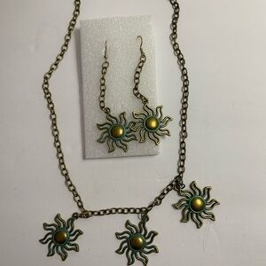Sunburst Green and Gold Necklace and Earring Set